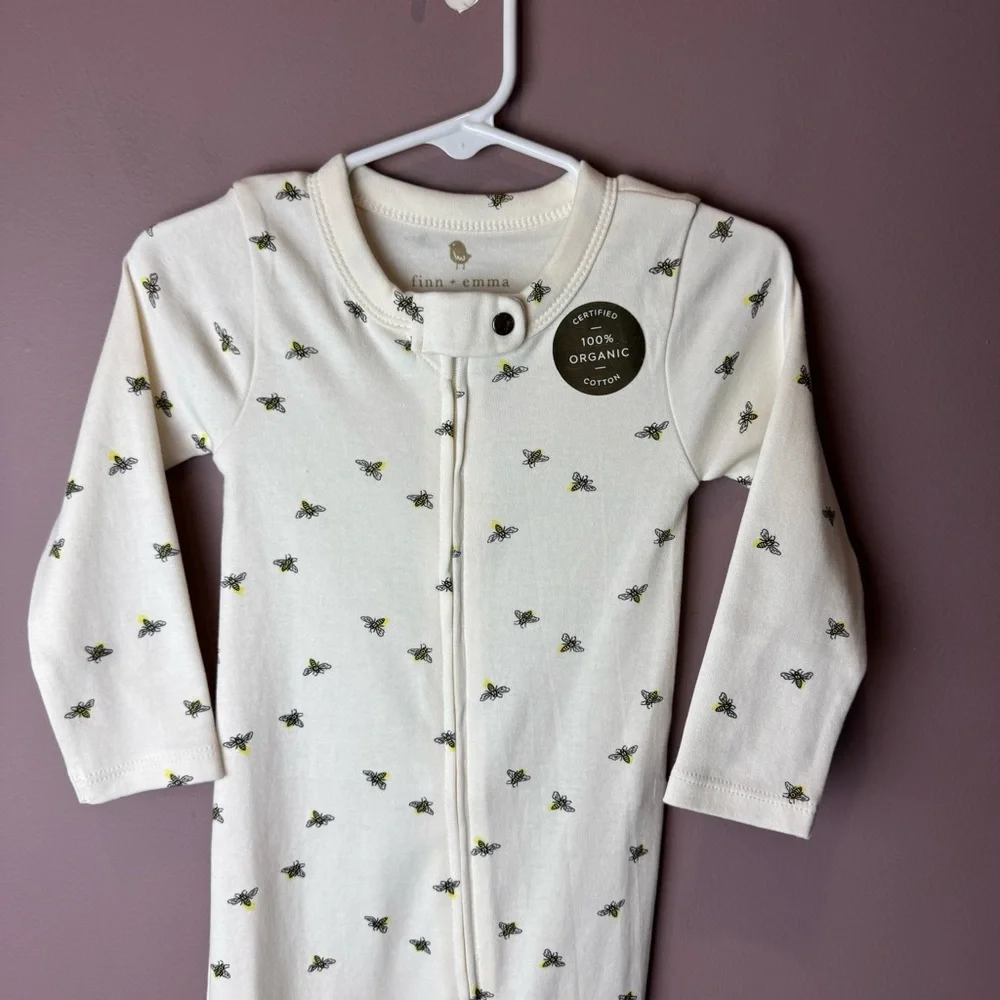 NWT Finn + Emma Busy Bees Footie 9-12M